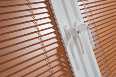 Perfect-fit-beech-wooden-venetian-blind-closeup-1-1